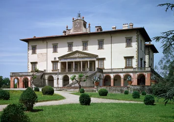 La Villa Medici, construida para Lorenzo el Magnífico, 1480